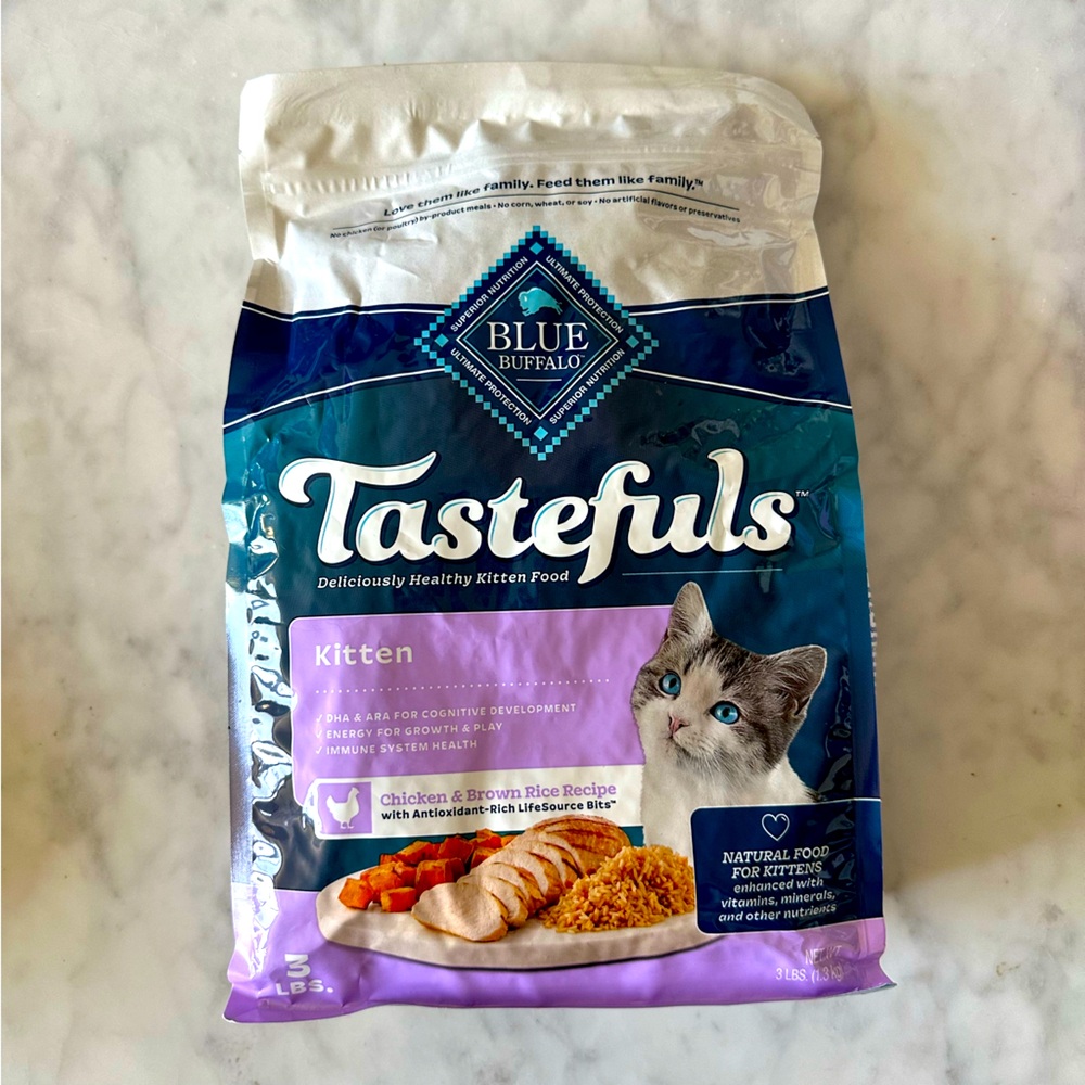 Blue Buffalo Tastefuls Kibble for Cats & Kittens